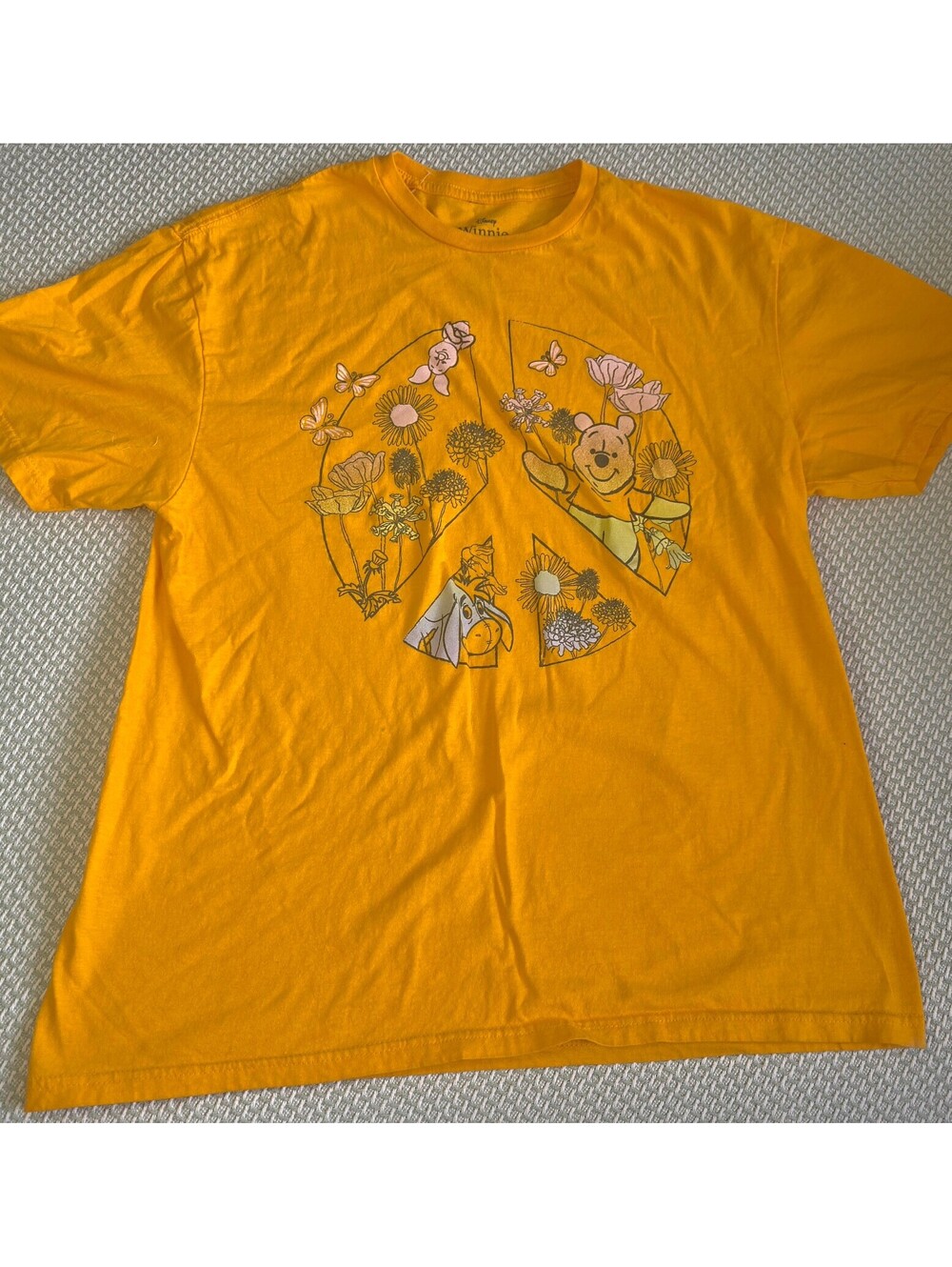 Winnie the Pooh t-shirt hippie size Lg
